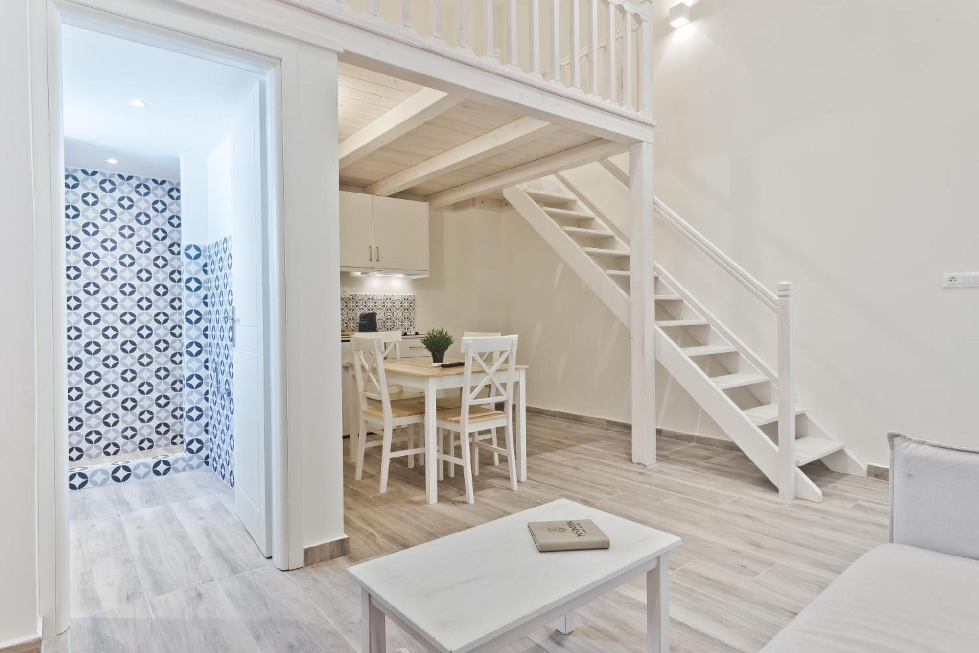 קרפאטוס Posidonia Luxury Suites מראה חיצוני תמונה